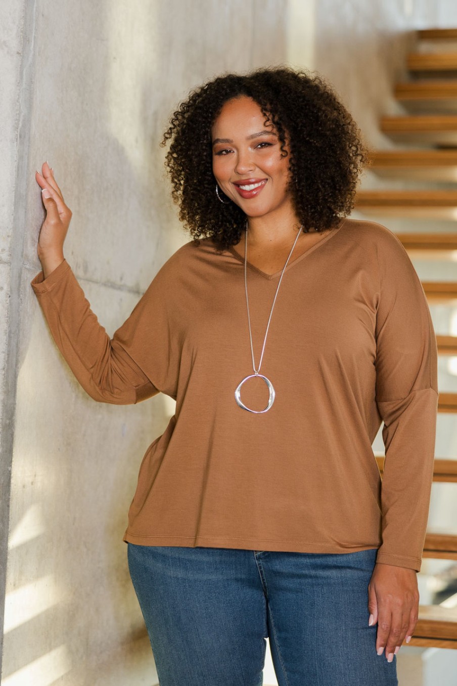 Tops Belle bird | Belle Luxe Bamboo V Neck Tee Tawny