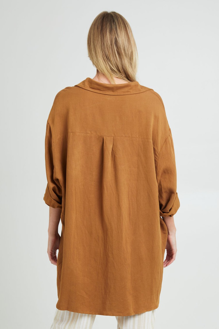 Tops PQ Collection | Amore Shirt Almond